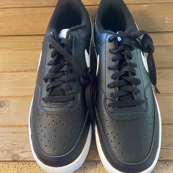 New w/ box Men's Nike Court vision low next nature sustainable sneakers size 9